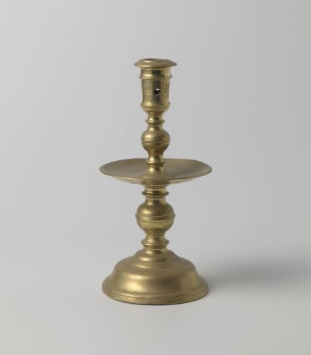 Collar candlestick of brass