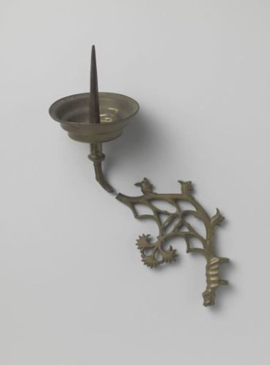 Wall arm of brass