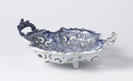 Fruit dish of faience