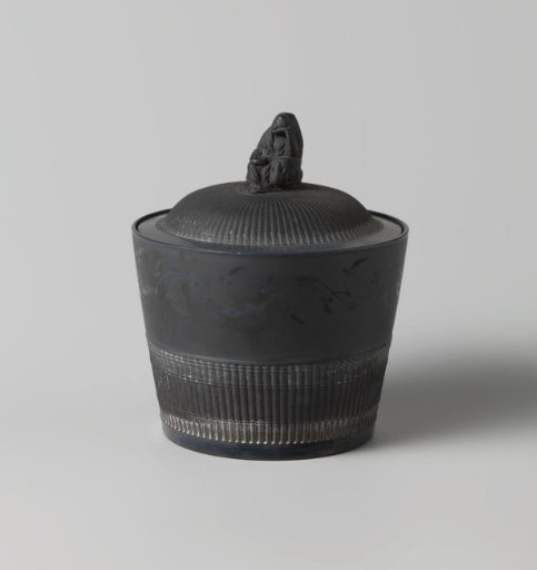 Sugar bowl of earthenware