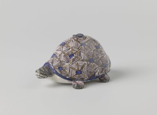 Inkwell of faience in the shape of a turtle