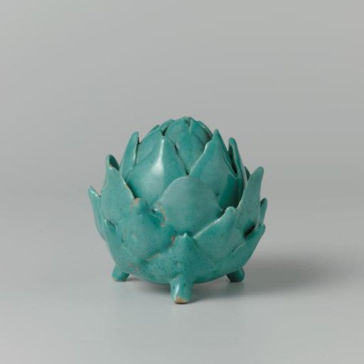 Butter dish in the shape of an artichoke, made of faience