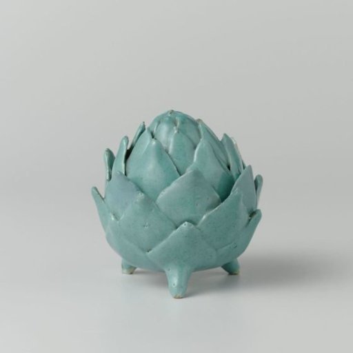 Butter crock of faience in the shape of an artichoke