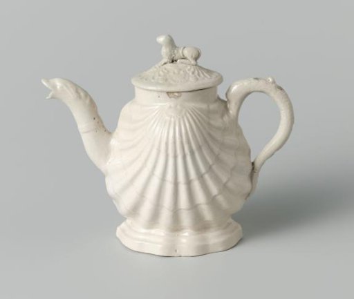 Cover of white stoneware with salt glaze; Whieldon ware