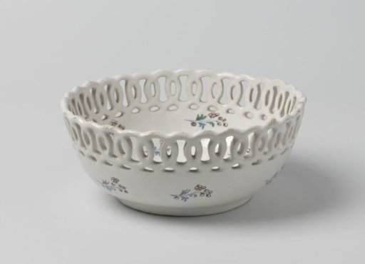 Earthenware fruit bowl or basin