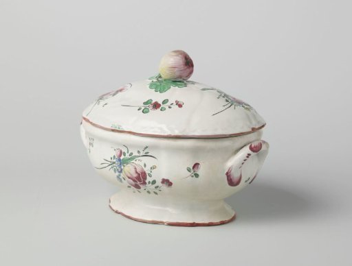 Tureen with lid, painted with flowers and bouquets of flowers