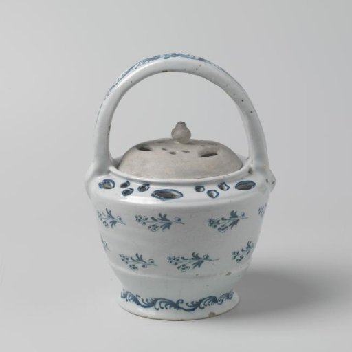 Lid of a Tureen