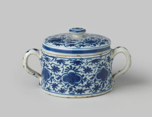 Butter pot of faience with two handles