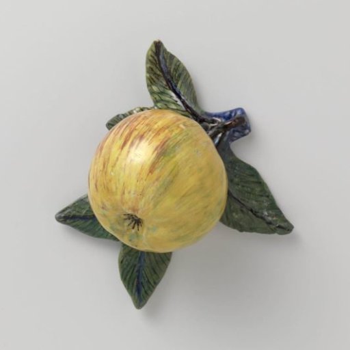 Decorative object in the shape of an apple