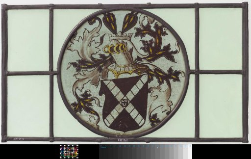 Lozenge with a coat of arms featuring three horns and a St. Andrew's Cross