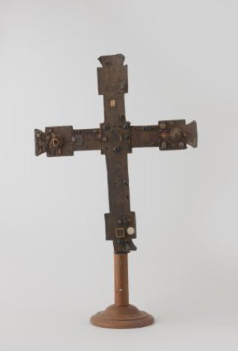 Processional Cross of Oak with Gilded Copper and Gilded Silver Leaf