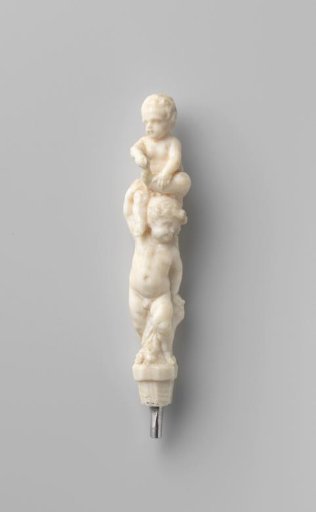 Cutlery Handle with Two Children at Play