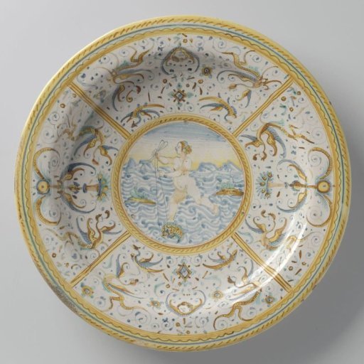 Dish with a sea goddess
