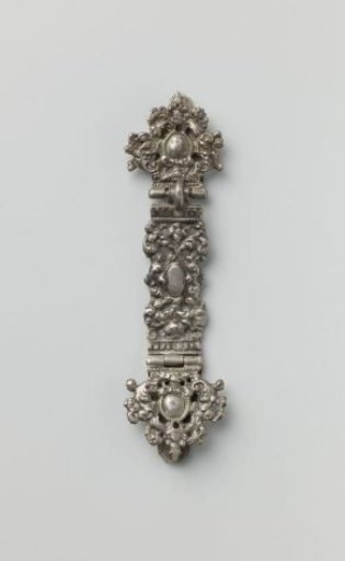 Book clasp of silver