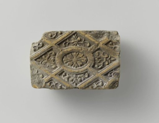 Fireplace stone, with equestrian ornament