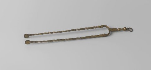 Hearth tongs with twisted jaws