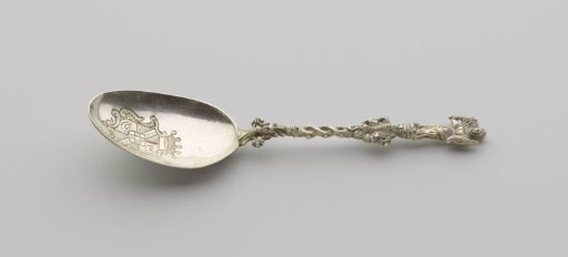 Spoon with the crowned coat of arms of Orange-Nassau on the bowl