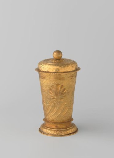 Galvanoplastic reproduction of a covered goblet decorated with shells and leaf volutes