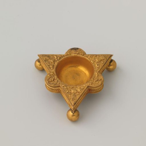 Galvanoplastic reproduction of a triangular salt cellar on three ball feet