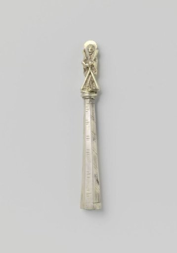 Silver Spoon Handle Ending in an Apostle Figure