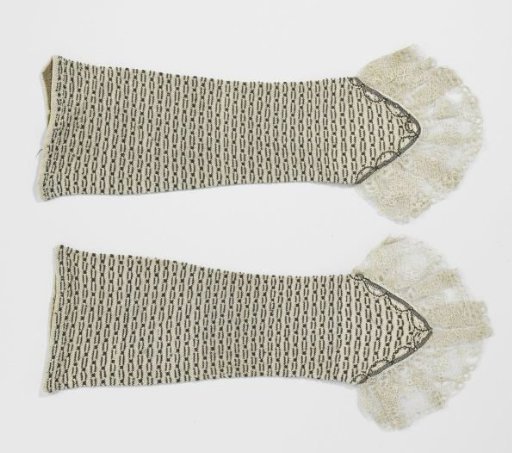 Mitten of white silk with black checks