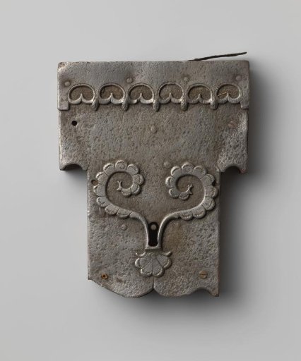 Lock with a decorated plate