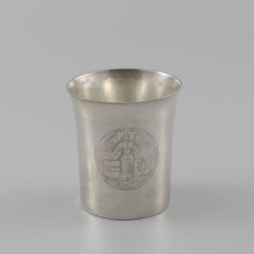 Tankard, decorated with the coat of arms of Vlissingen and the Marquisate of Veere