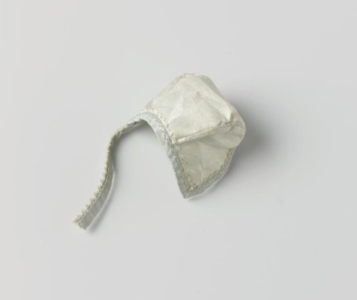 Cap of light blue silk in satin binding