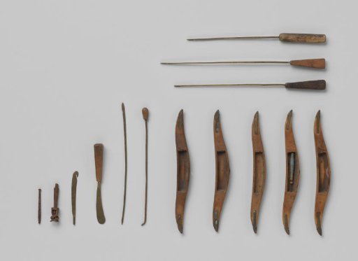 A collection of objects relating to the velvet industry in Naarden