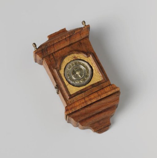 Console clock, rectangular, with moulded plinth and hood
