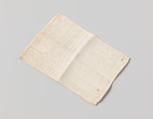 Tablecloth with a woven pattern of pelts