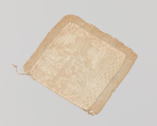 Cloth edged with lace