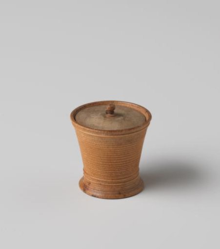 Basin, bucket-shaped, with lid