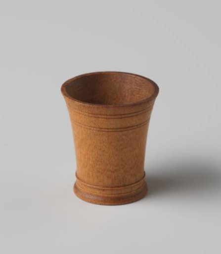 Cup with a profile rim and two grooved rims, turned