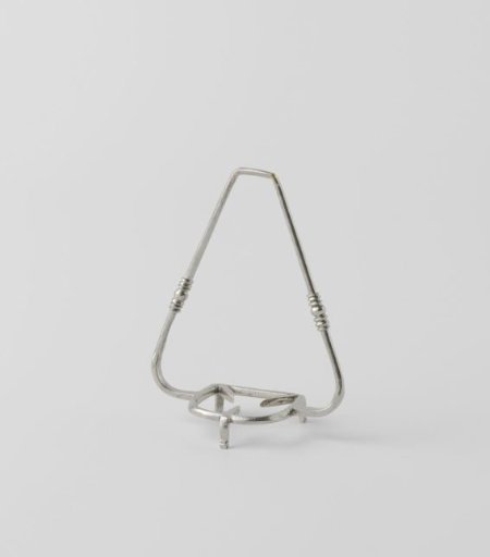 Trivet or pan stand on three legs, with ring and knob decoration