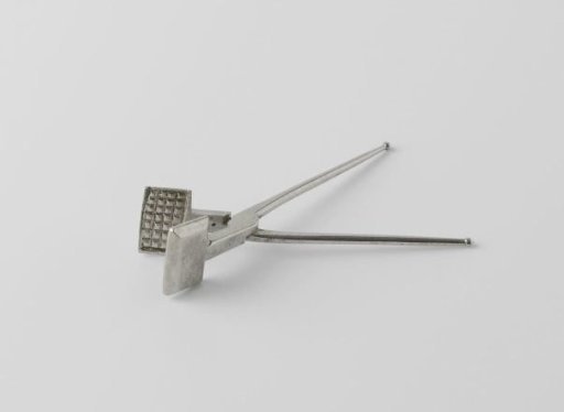 Waffle iron with round handle with knob