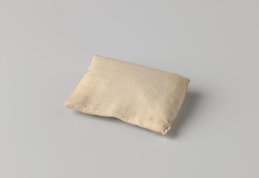 Linen cushion
