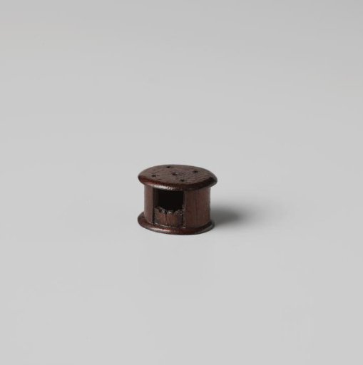 Stove, oval, with five holes on the top