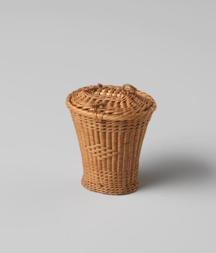 Lidded basket, oval, woven with diamond pattern