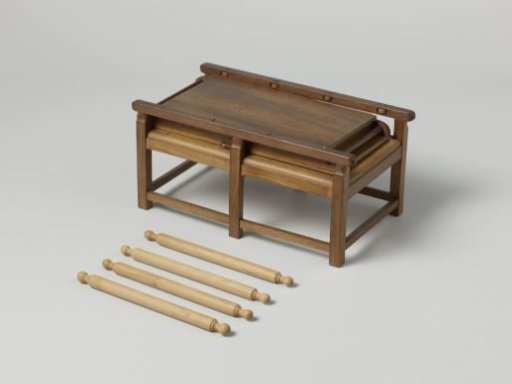Mangle with four rollers