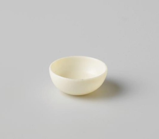 Spinning bowl of ivory