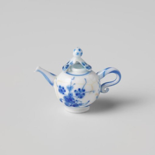Teapot with lid, white, painted with flowers in blue