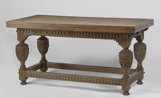 Draw-leaf table
