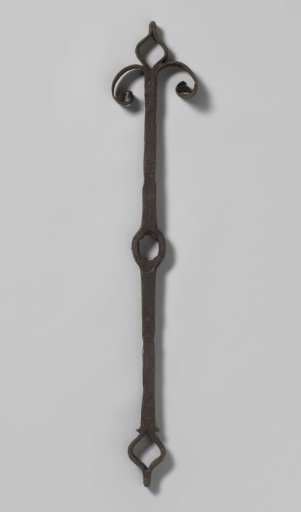 Slide of a wall anchor from a house in Groningen