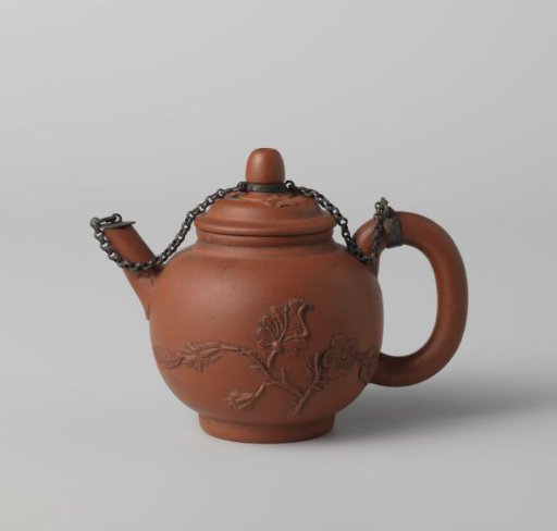 Teapot of red stoneware, made by the Elers.