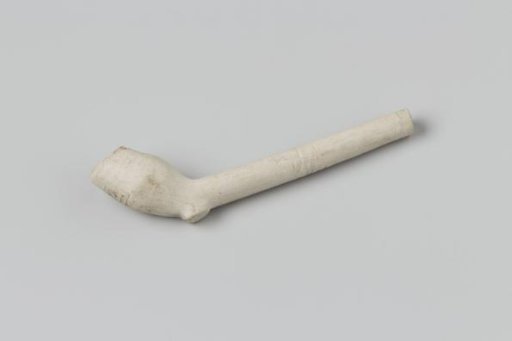 Tobacco pipe with a running stag as a stamp