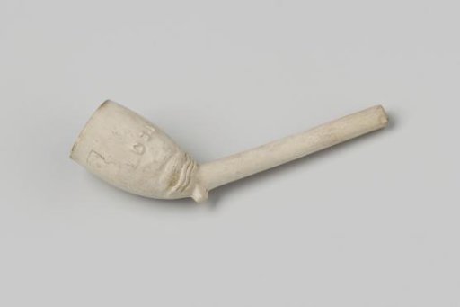 Tobacco pipe.