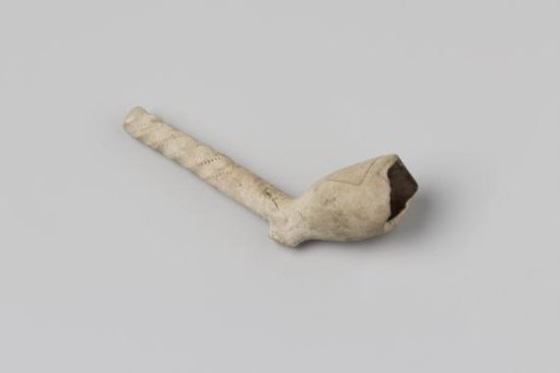 Tobacco pipe.