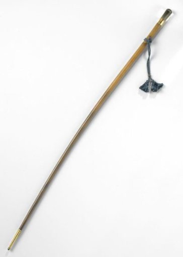 Walking stick of buffalo horn with a knob of faceted citrine (yellow quartz)