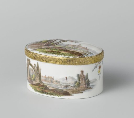 Snuffbox